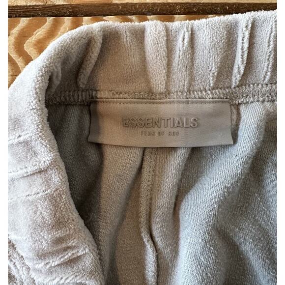 Essentials Fear of God Velour Sweatpants Size Medium Women’s Gray - Picture 3 of 10